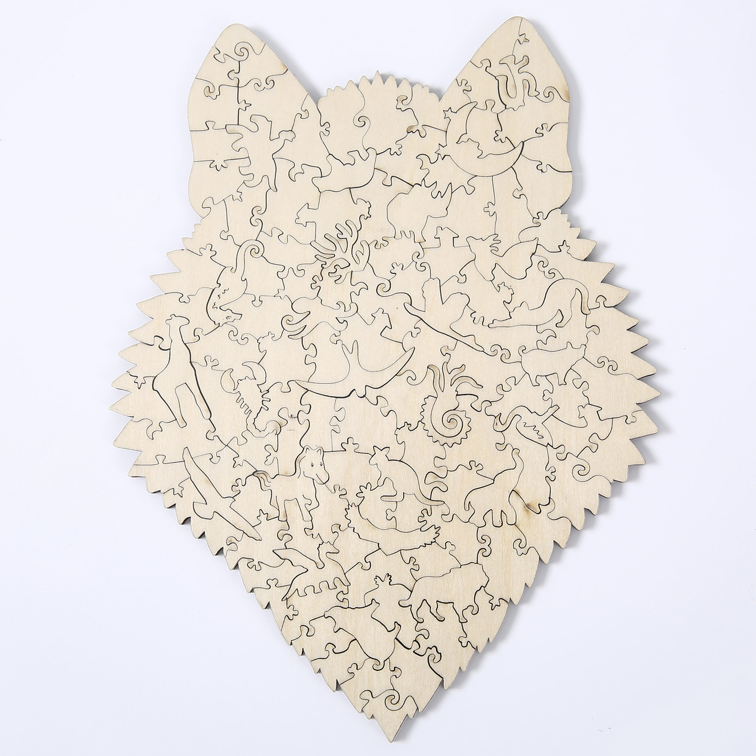 Puzzle 3D de madera DIY forma de silueta . Con piezas individuales con diferentes diseños. En madera policromada. Tamaño A4 .DISEÑO LOBO.