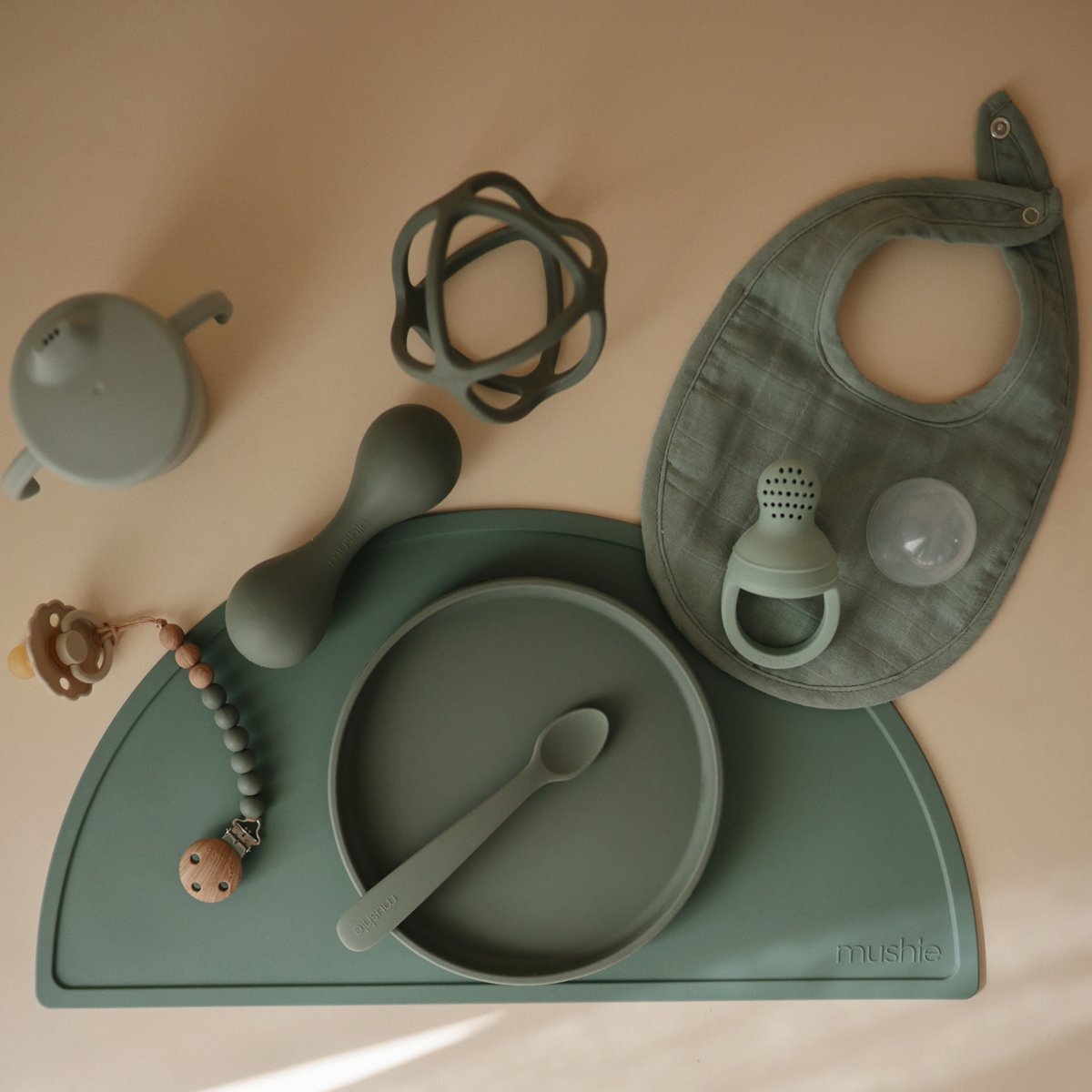 Mushie Sonajero Silicona Bebé Solid