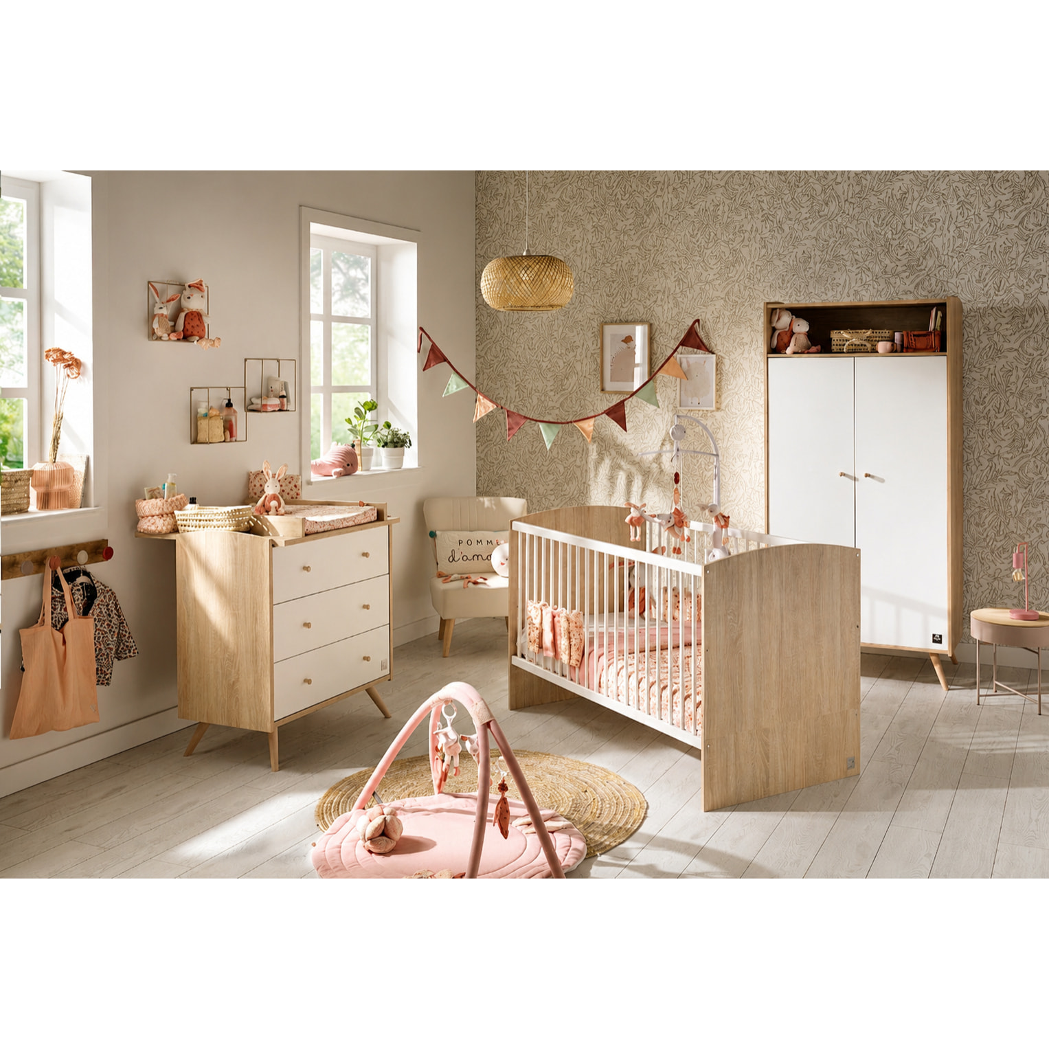 Chambre bébé trio: Lit bébé 70x140 évolutif, commode à langer 3 tiroirs et armoire 2 portes décor bois chêne et blanc