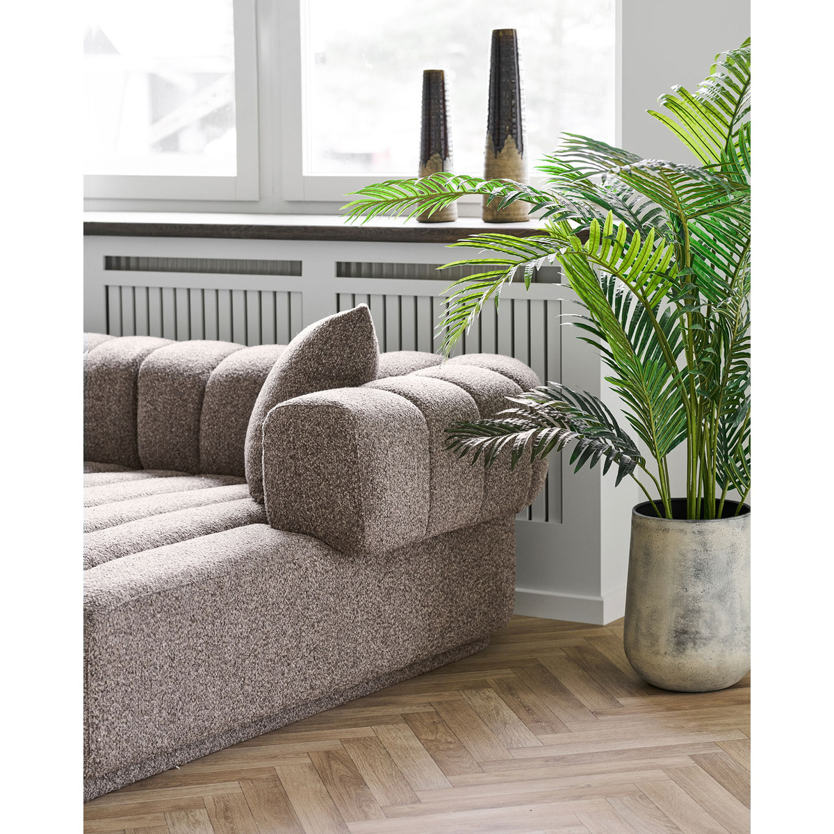 Vaso in ceramica marrone con smalto a colatura ø12,5×48 cm