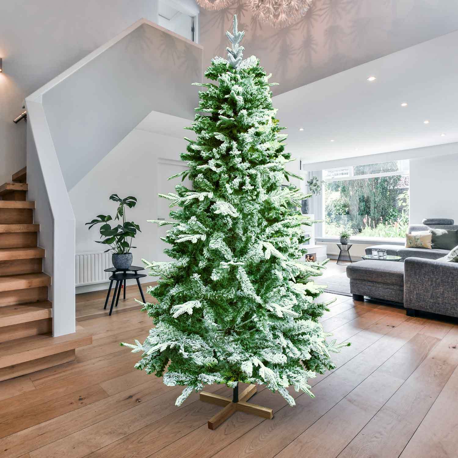 Donder - Albero di Natale innevato effetto realistico in PE e PVC ø99x210H, 658 rami