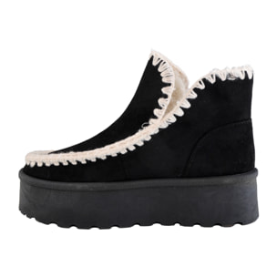 Stivaletti imbottiti in simil camoscio con platform