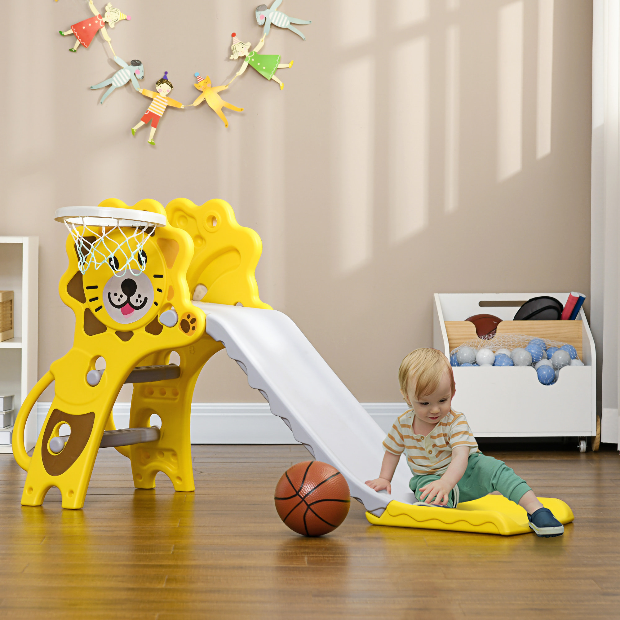 Tobogán Infantil 2 en 1 Tobogán para Niños de 18 a 36 Meses con 2 Escaleras 1 Canasta de Baloncesto y Patrón de León para Interior 131x50x74 cm Amarillo y Gris