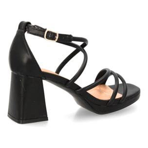 Sandalia de tacón con tiras finas para mujer