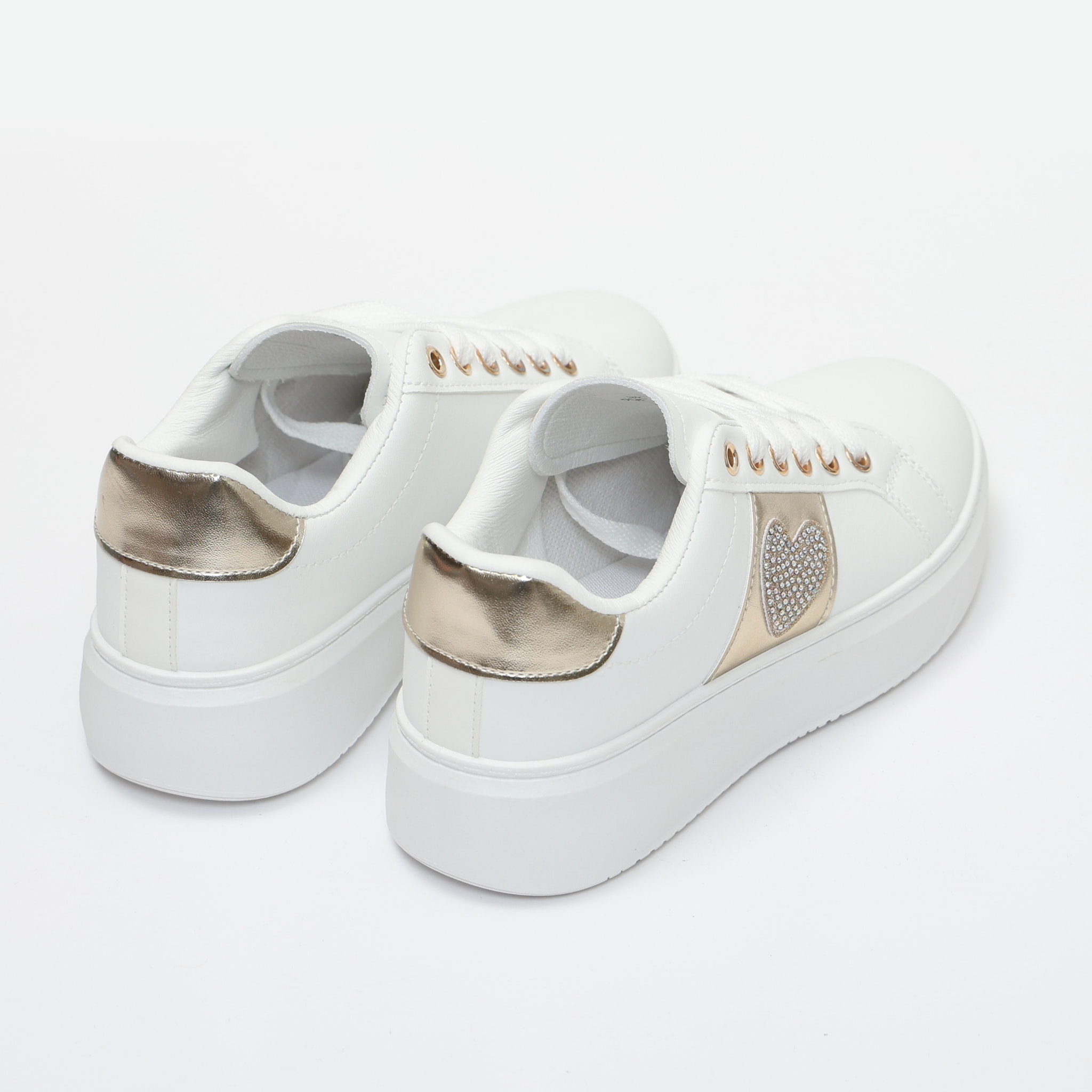 Sneakers in simil pelle con dettaglio strass