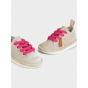 ZAPATO CON CORDONES NIÑO P01 DE ANTE NIEBLA FUCSIA