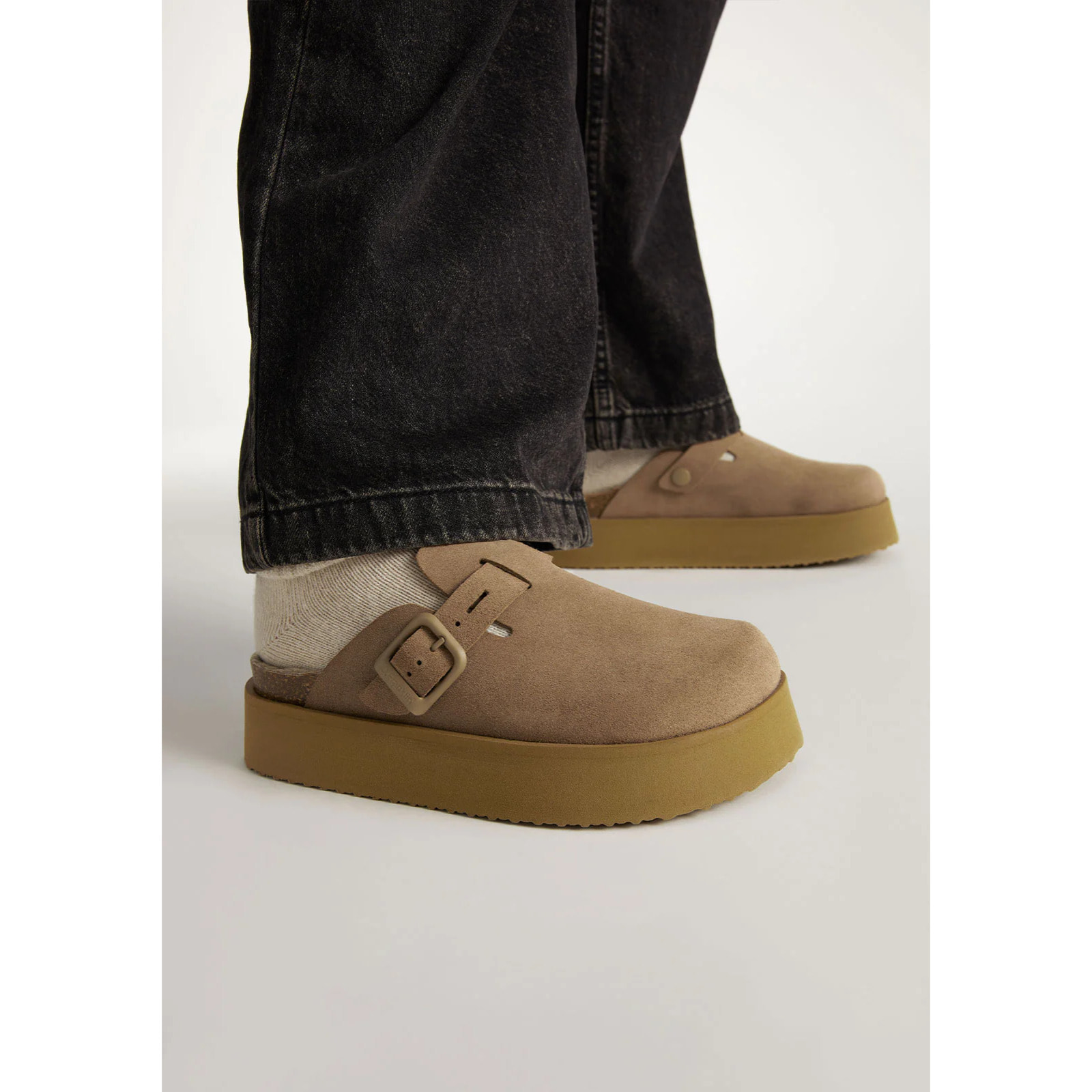 Zuecos de mujer con plataforma con forro de pelo Vibe Clog