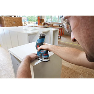 Affleureuse sans fil BOSCH GKF 12V-8 - 2 batteries, chargeur - 06016B0000