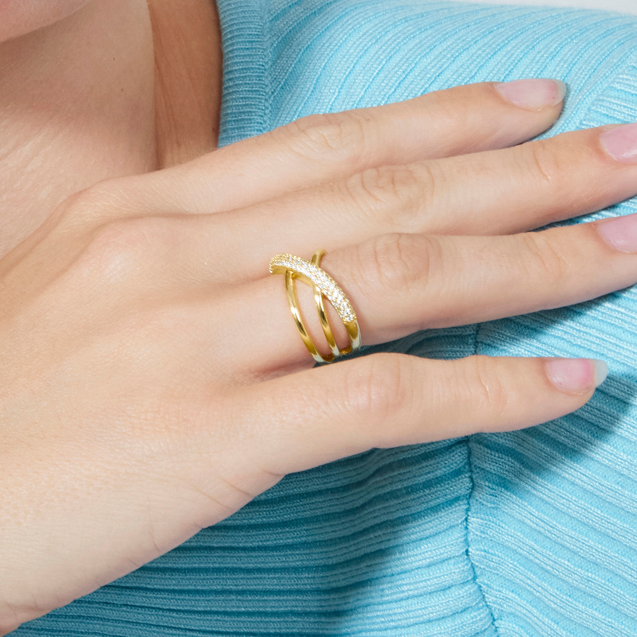 Anillo Meele acabado oro amarillo 18k