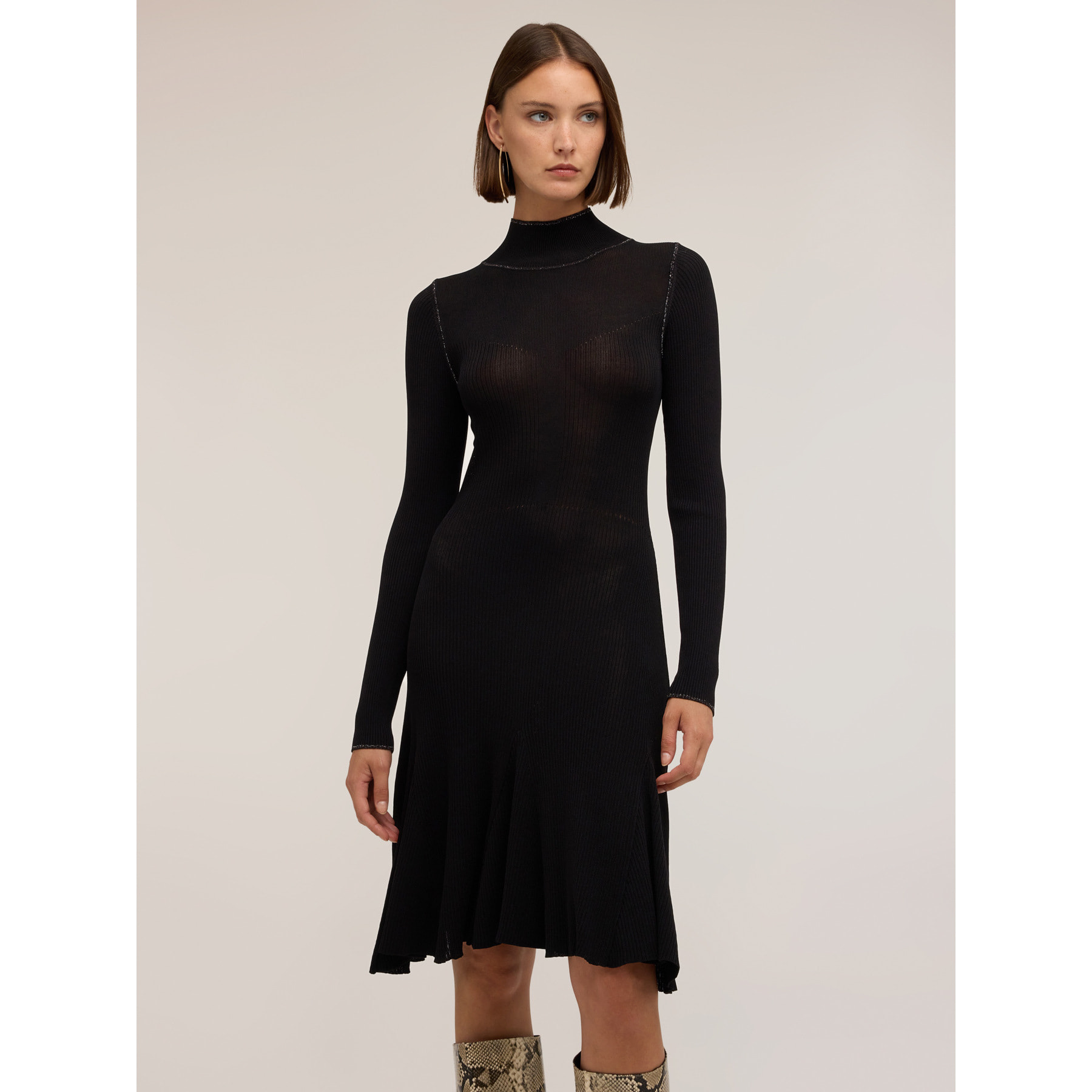 Motivi - Vestito flare in maglia fine a coste - Nero