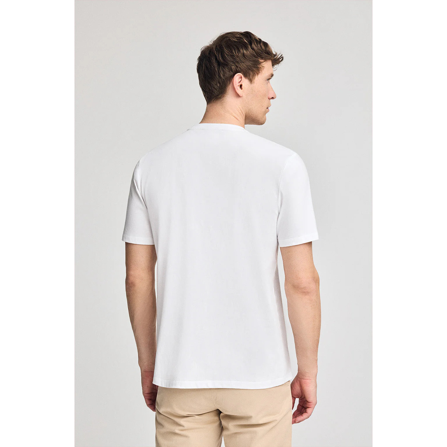 Camiseta blanca de manga corta con bolsillo y bordado Rigby Best