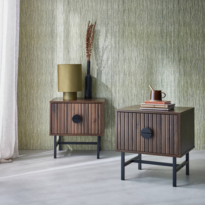 Lot de 2 tables de chevet effet bois foncé. un tiroir. L 48 x l 39 x H 50cm