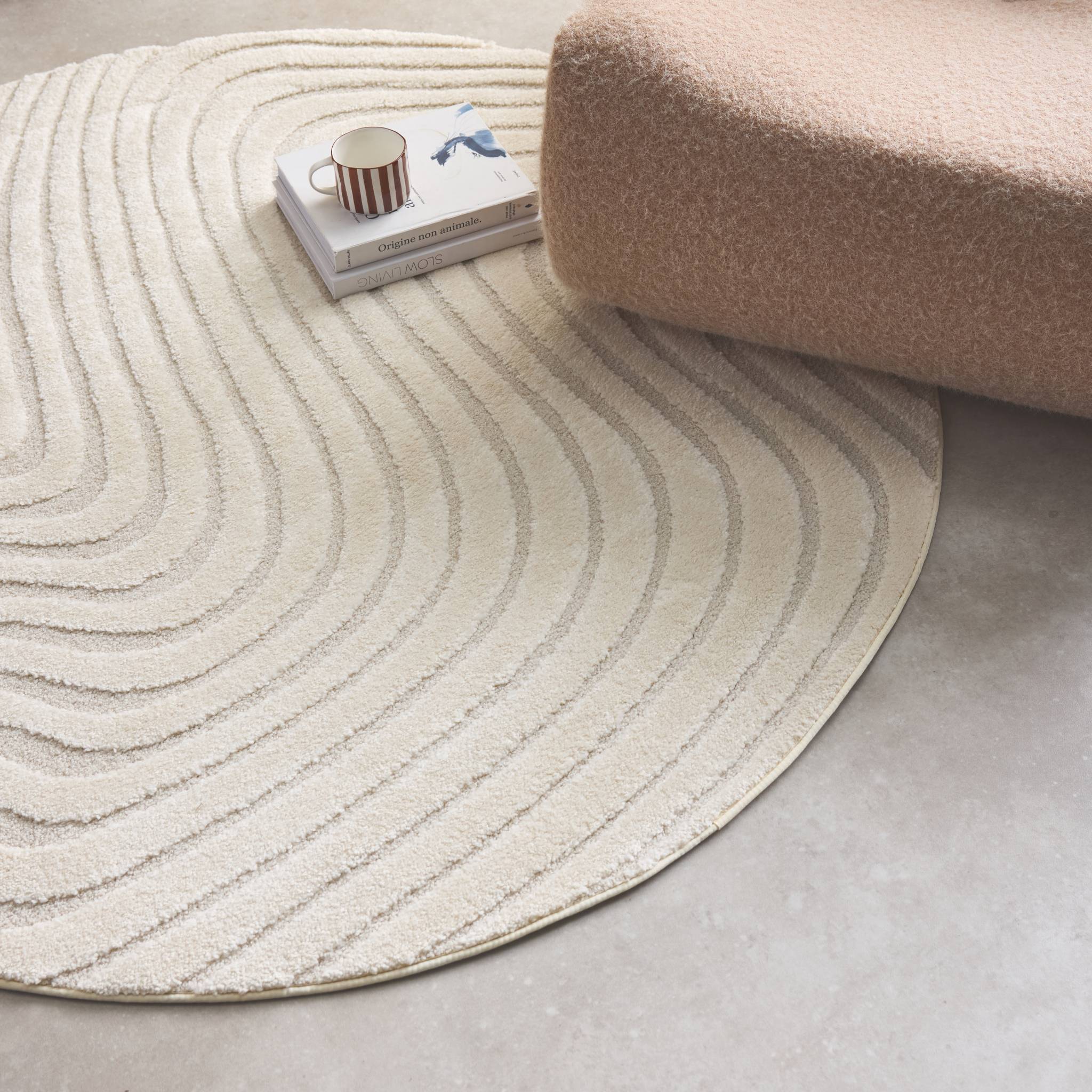 Tapis rond intérieur motifs ondulations en relief créme CHUCK