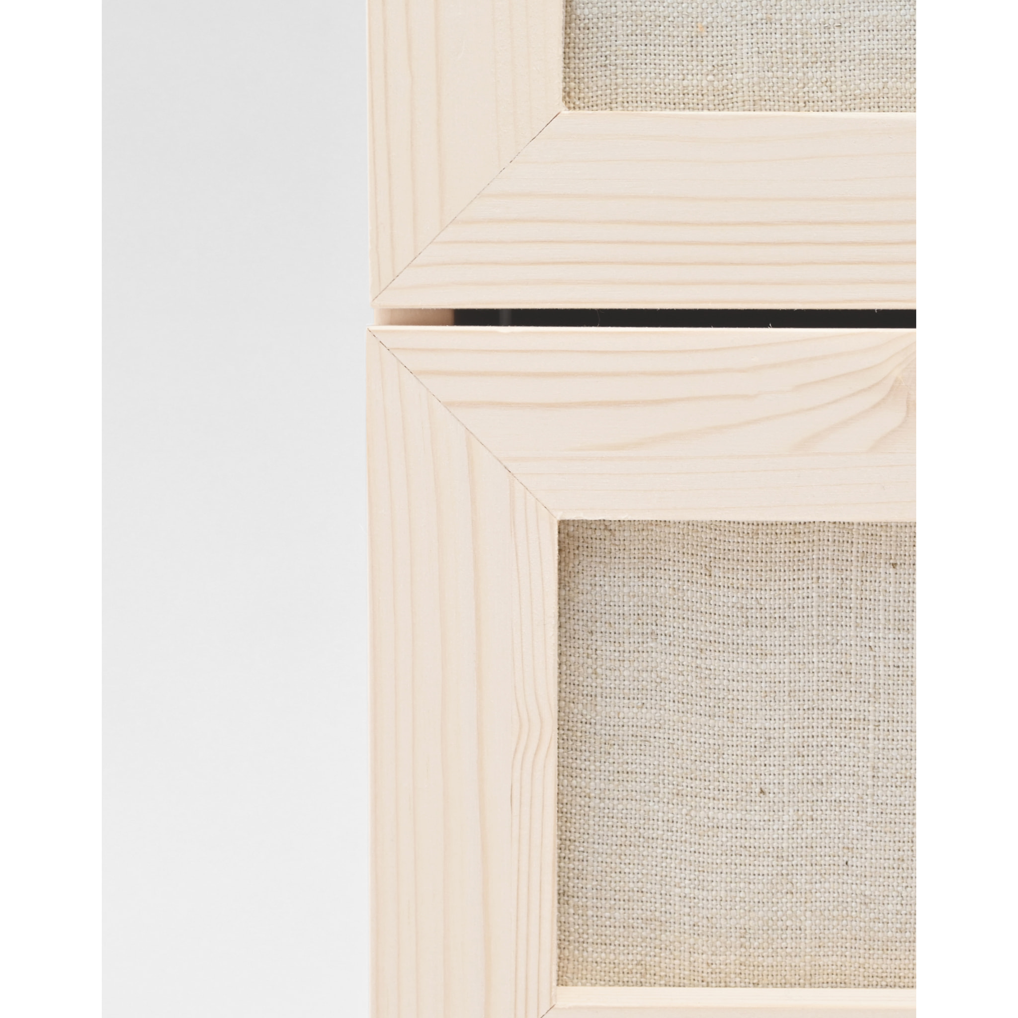 Commode en bois massif et lin avec six tiroirs au ton naturel de 76x120cm Hauteur: 76 Longueur: 120 Largeur: 42
