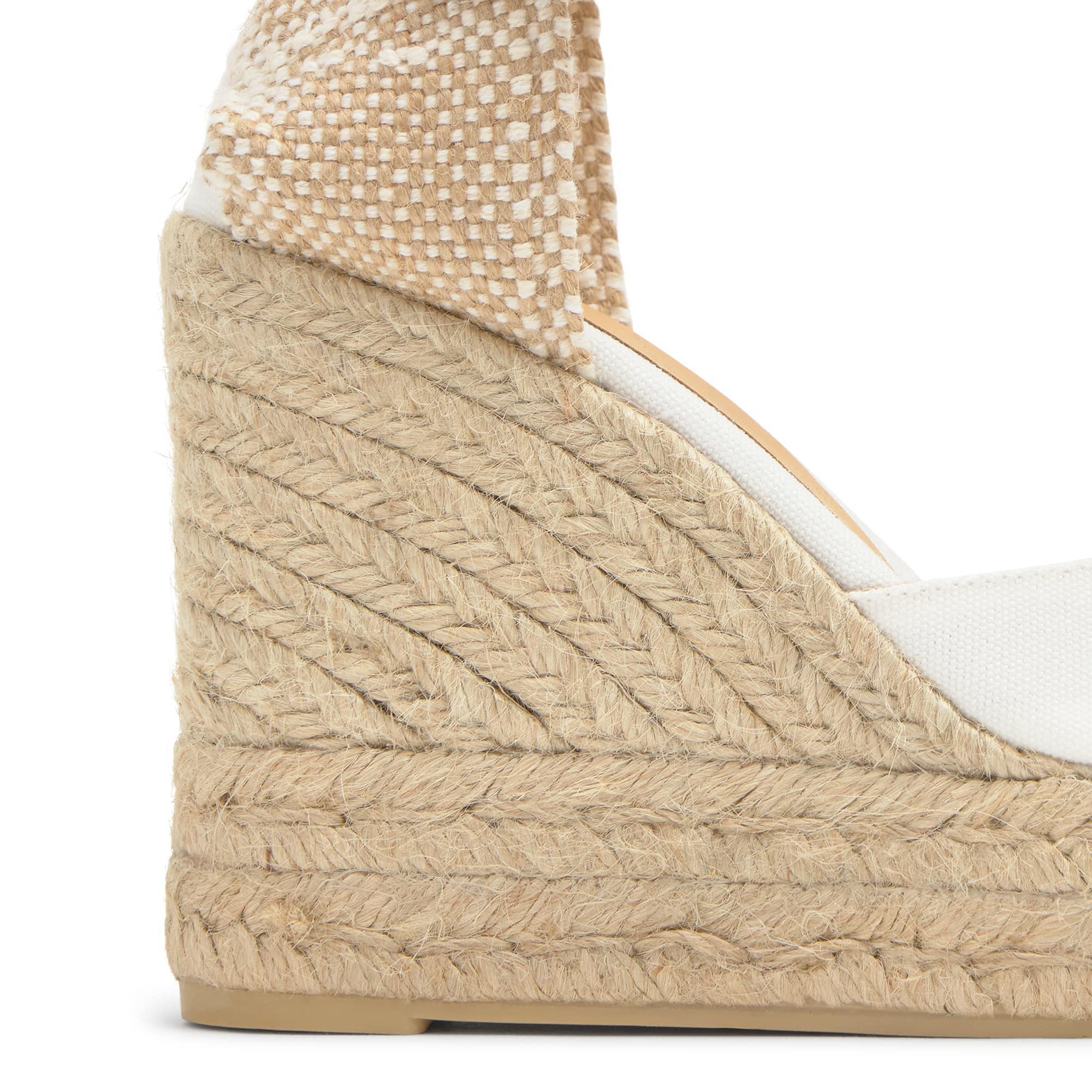 Alpargata de cuña 8 cm en lona de algodón con talonera trenzada y pulsera al tobillo