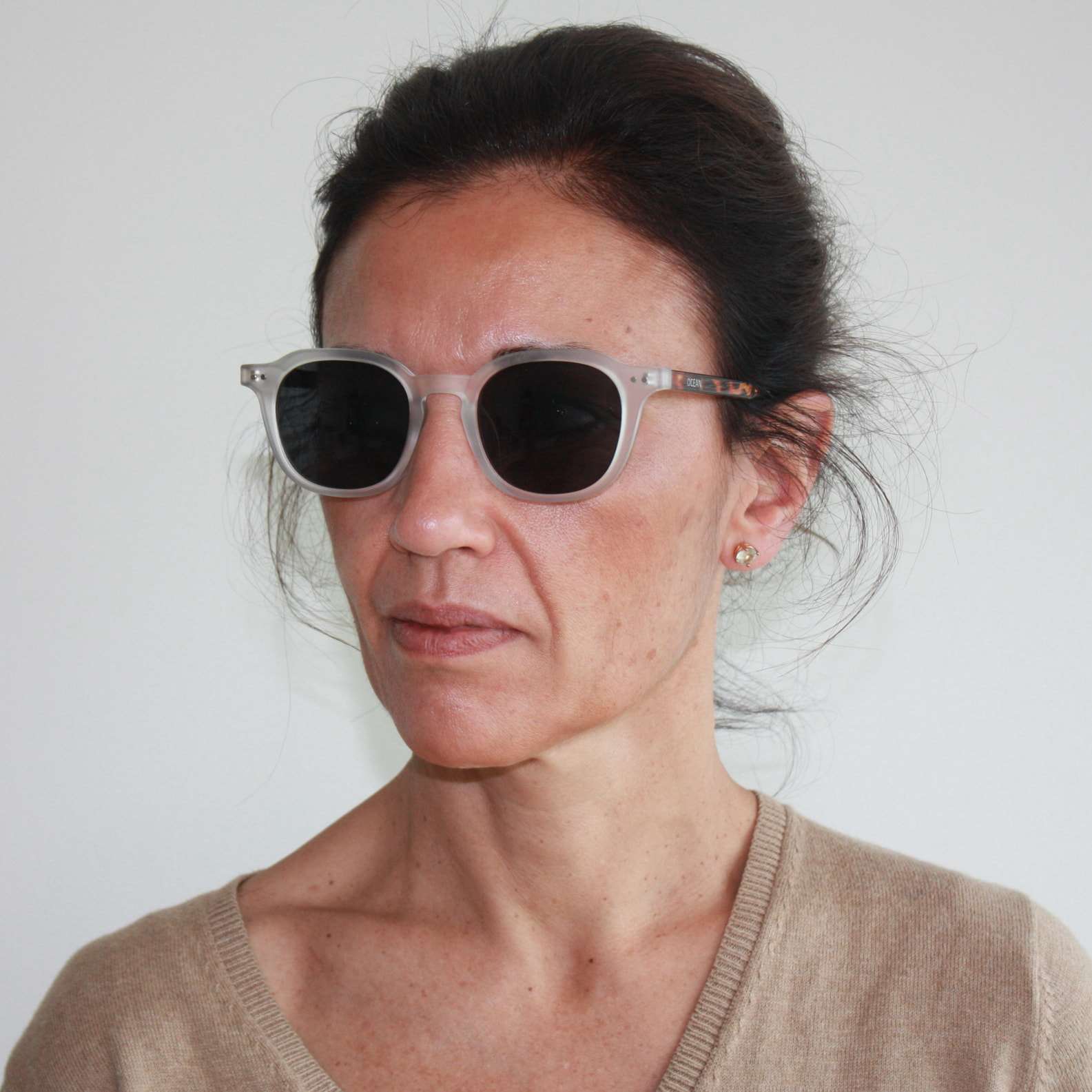 Gafas de sol OCEAN HILL - Blanco transparente mate con patillas en carey y / Ahumada