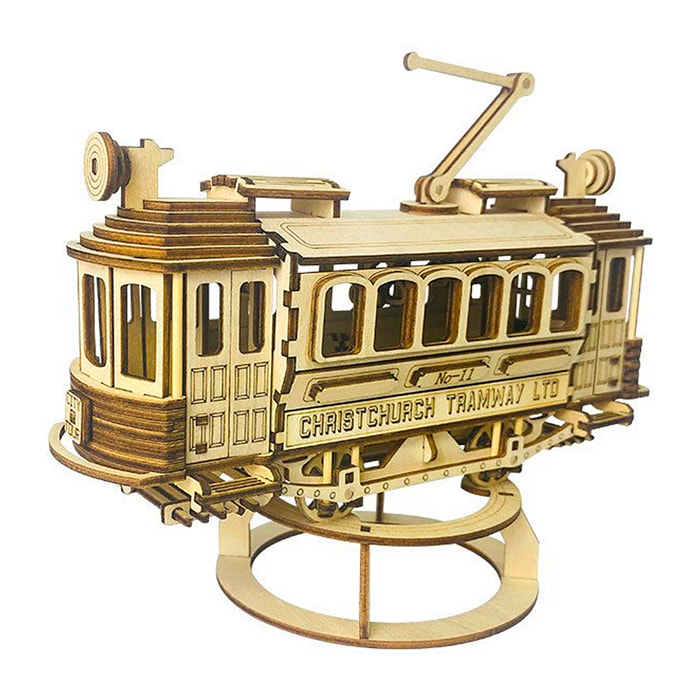 Maqueta de Madera 3D, con movimiento mecánico diseño de Tranvía Antiguo. 179 piezas.