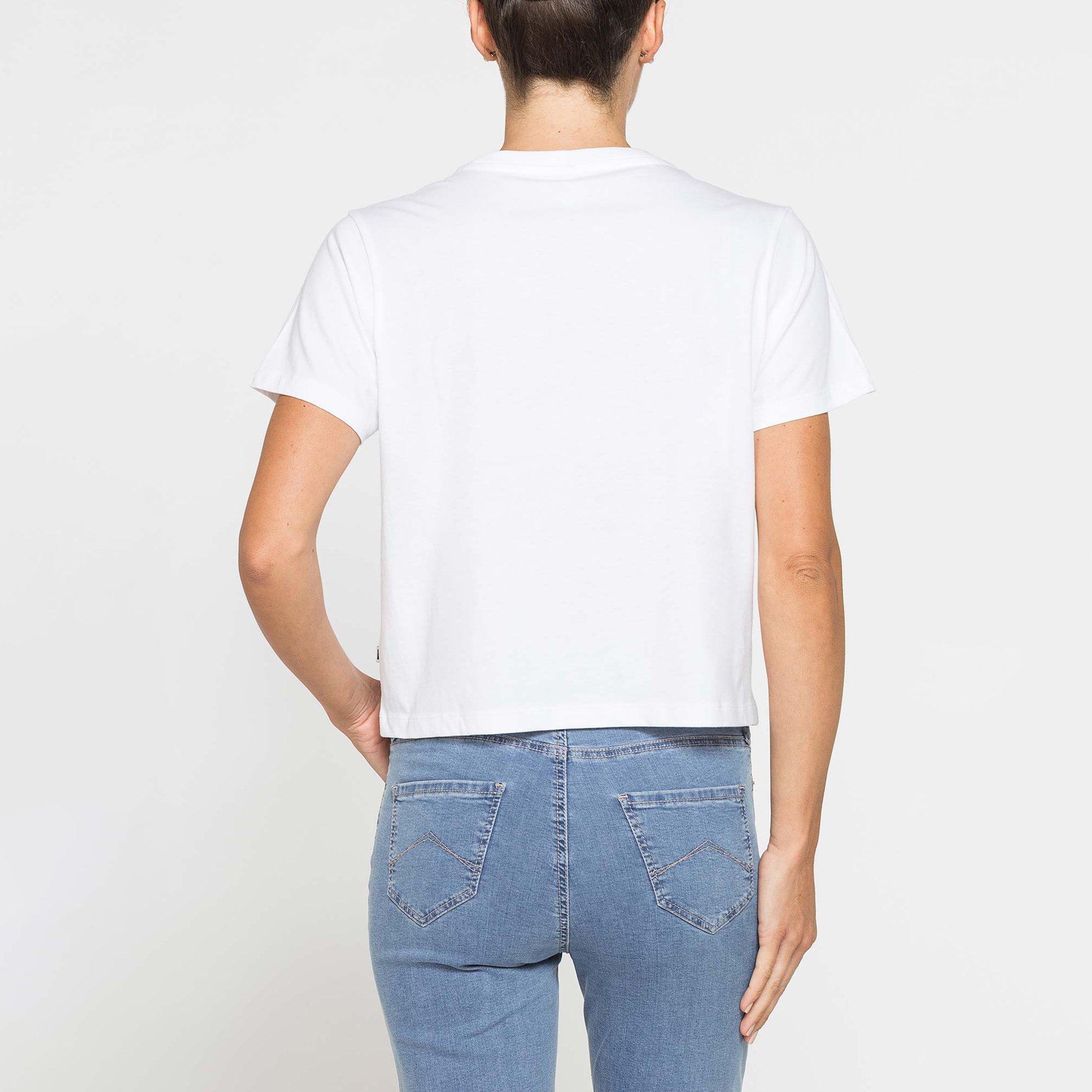 T-SHIRT CON APPLICAZIONI