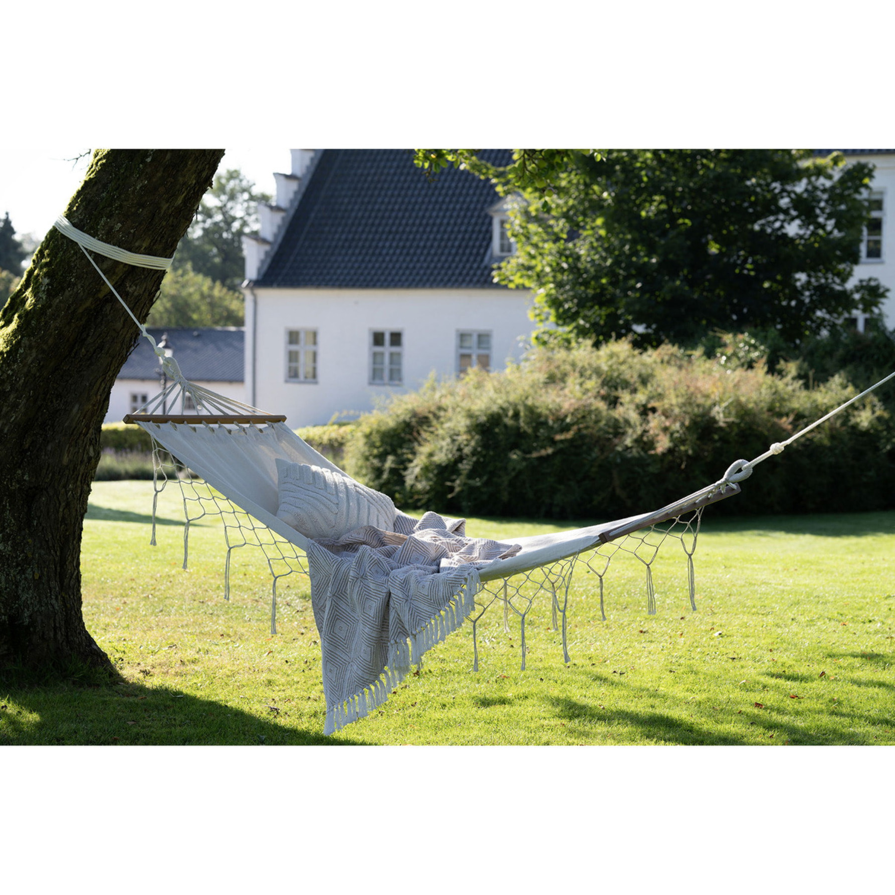 Edessa - Amaca in cotone e poliestere bianco naturale con stecca in larice 80x200 cm