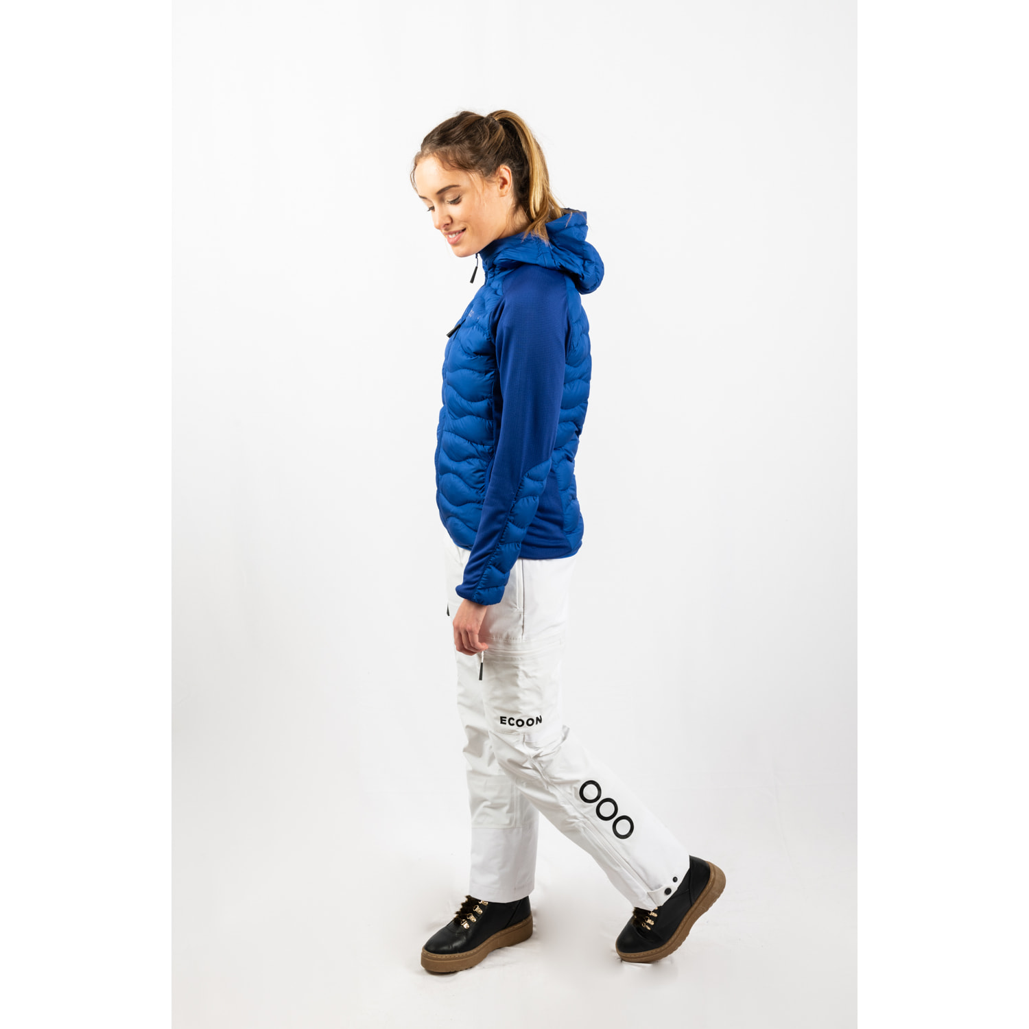 Chaqueta ECOActive Hybrid Insulated Jacket with cap Women marca ECOON - Azul