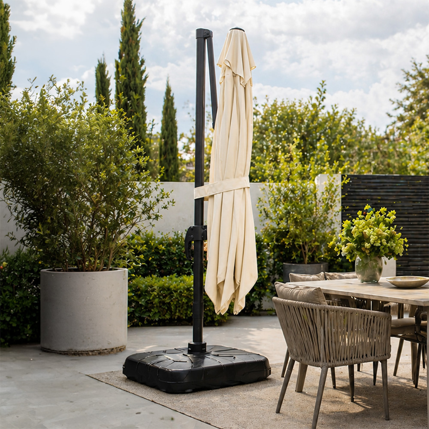 Parasol rectangulaire 2x3m déporté rotatif écru OTA