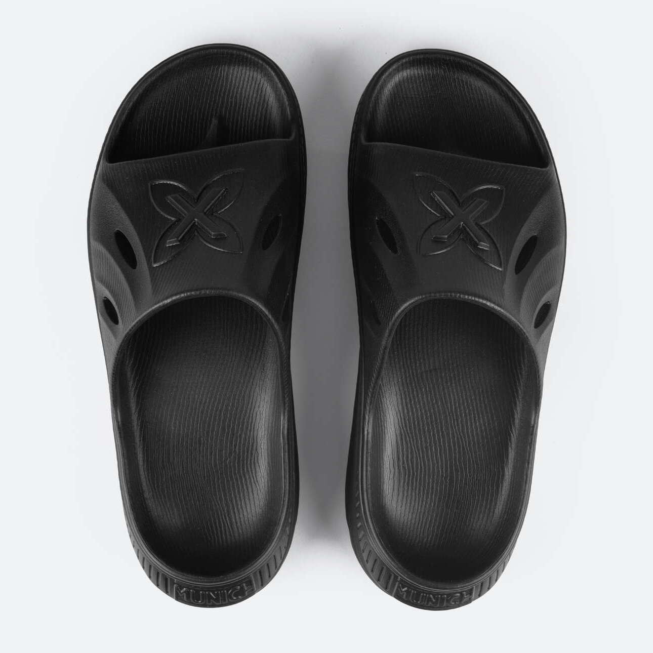 MUNICH MINI SAURA 01