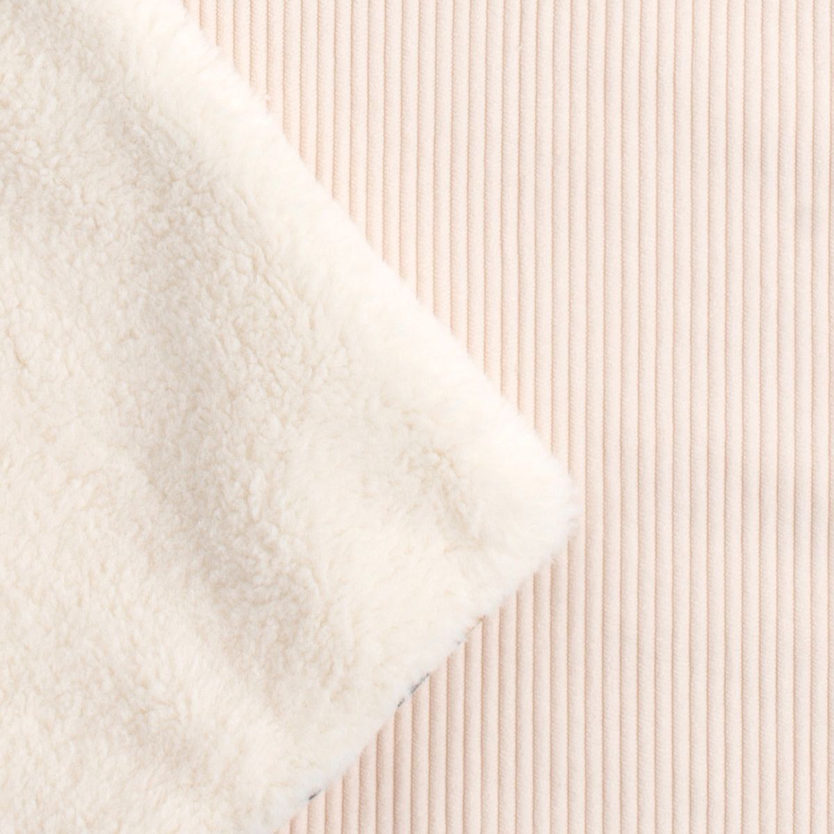 Couverture bébé en velours cotelé et sherpa