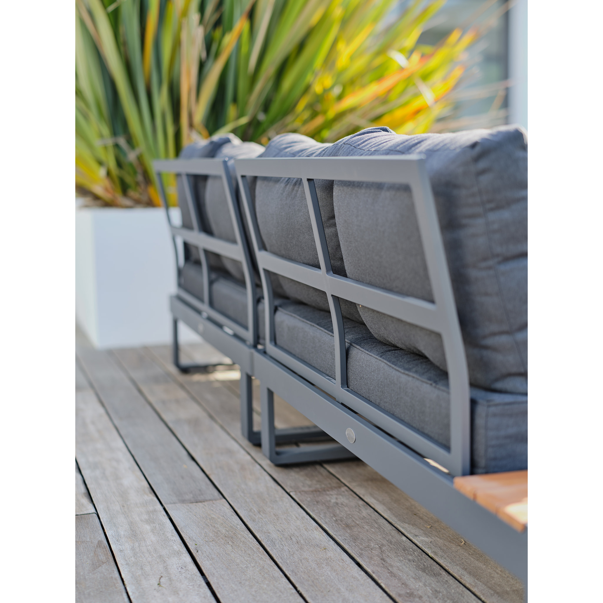 ALICANTE - Salon de jardin d'angle 6 places en teck et aluminium gris anthracite