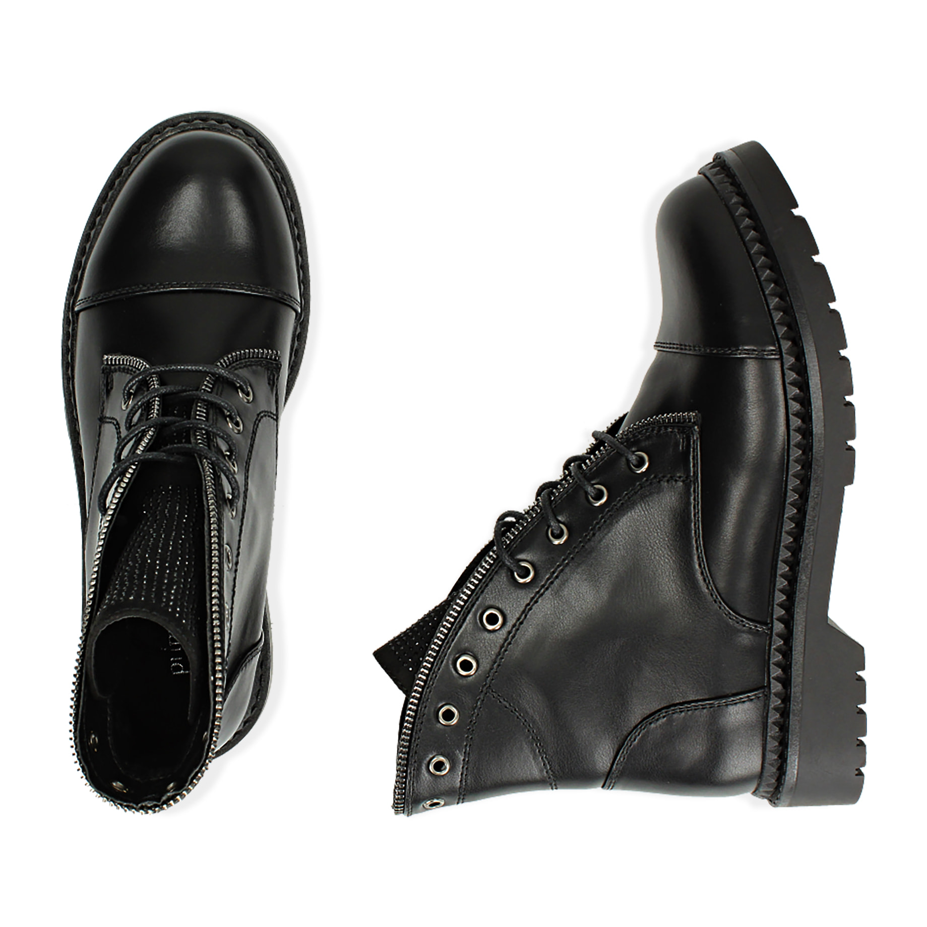 Botines con caña moldeada negros
