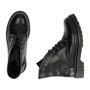 Botines con caña moldeada negros