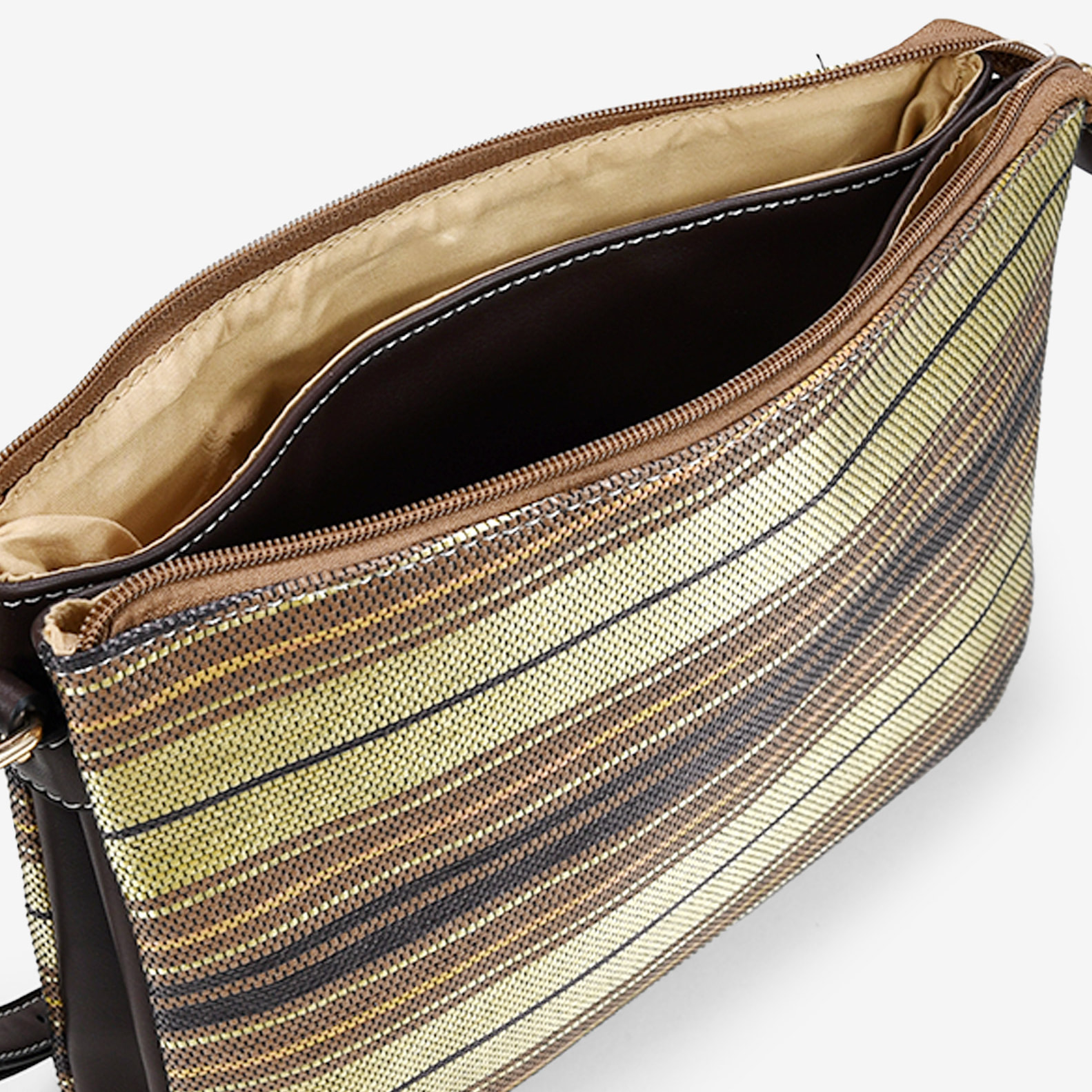Bolso en rafia marrón