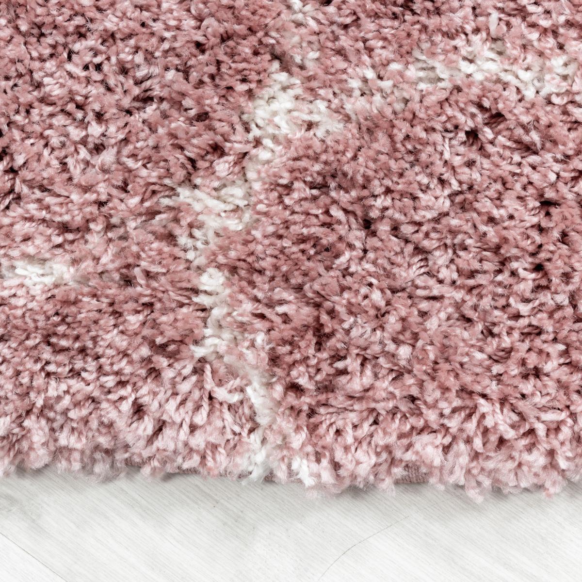 Tapis shaggy tissé motif scandinave SANI
