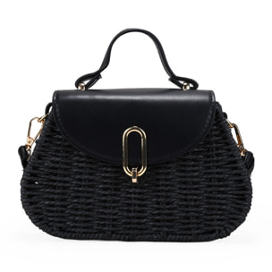 Bolso caja negro con solapa y asa de cruzar