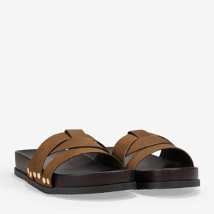 Sandalias planas marrones con suela efecto madera