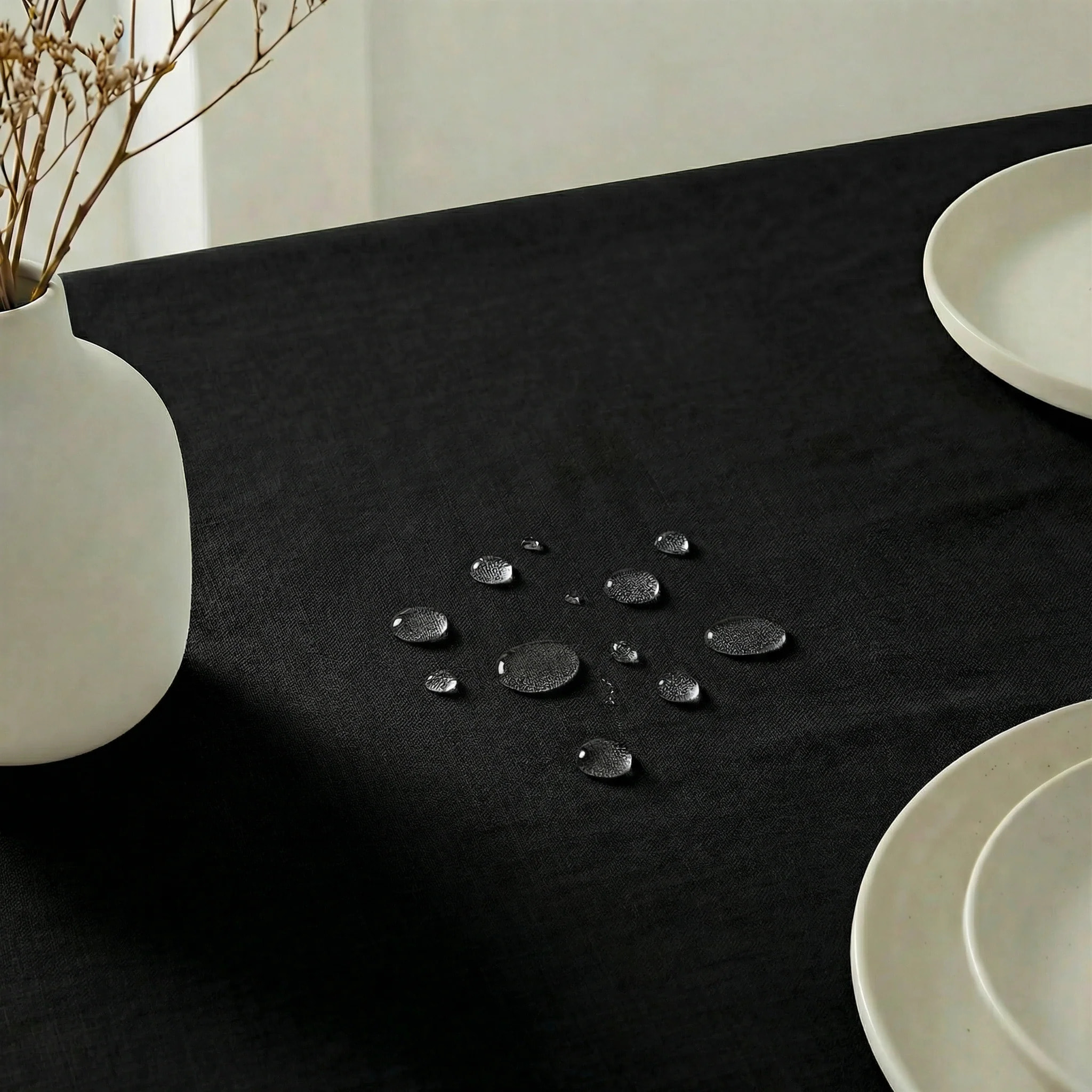 Nappe antitache au toucher tissu imperméable Noir