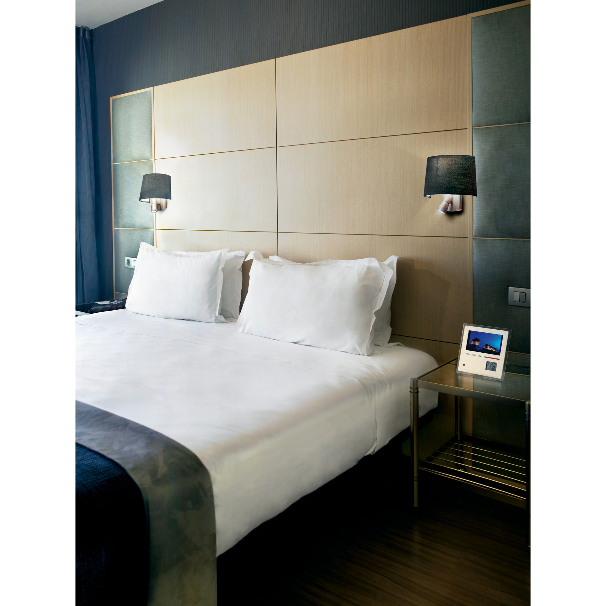 LEDS C4 Aplique Balmoral LED E27 2.2. |15W 3000K Níquel Satinado