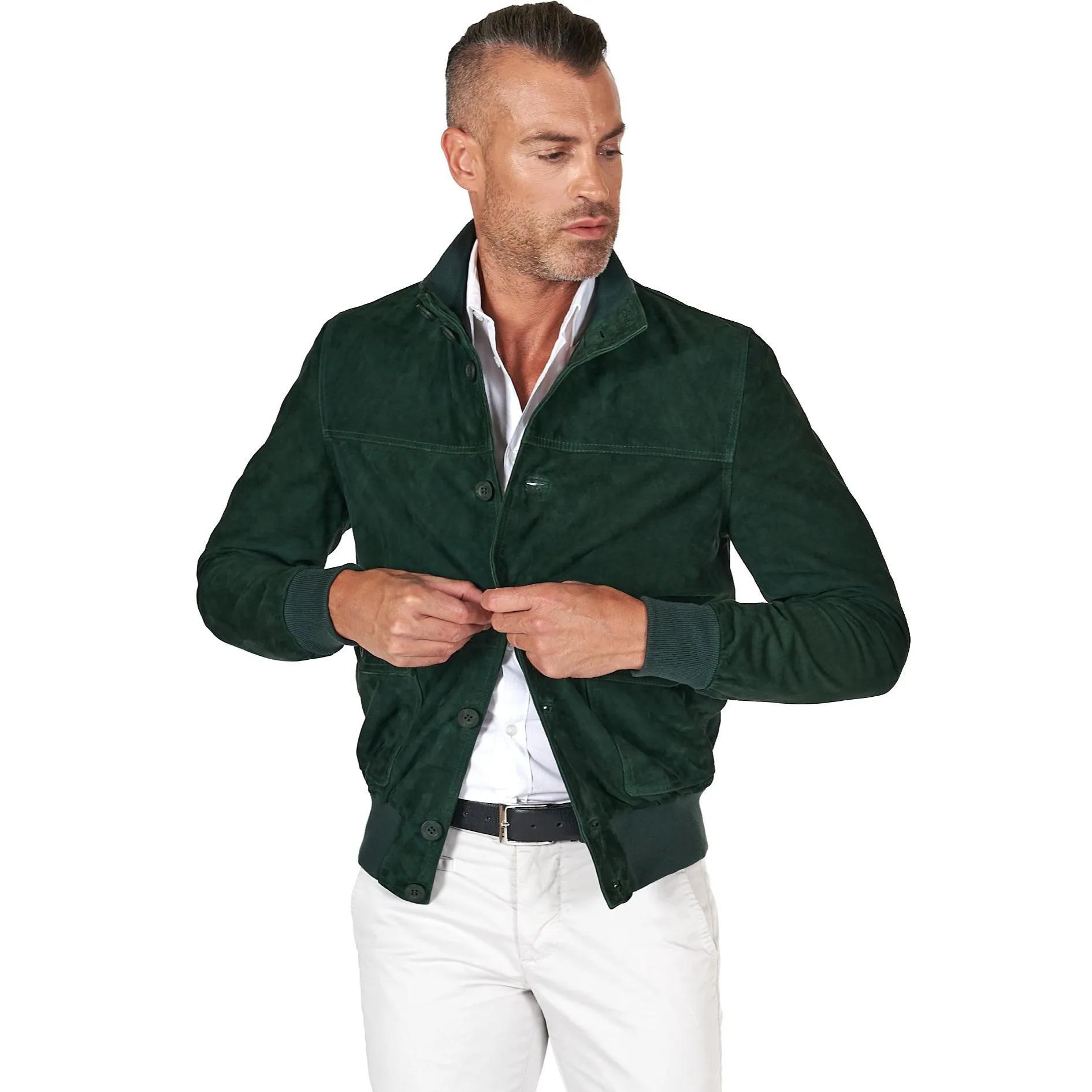 Giacca bomber in pelle camoscio verde con bottoni e tasconi