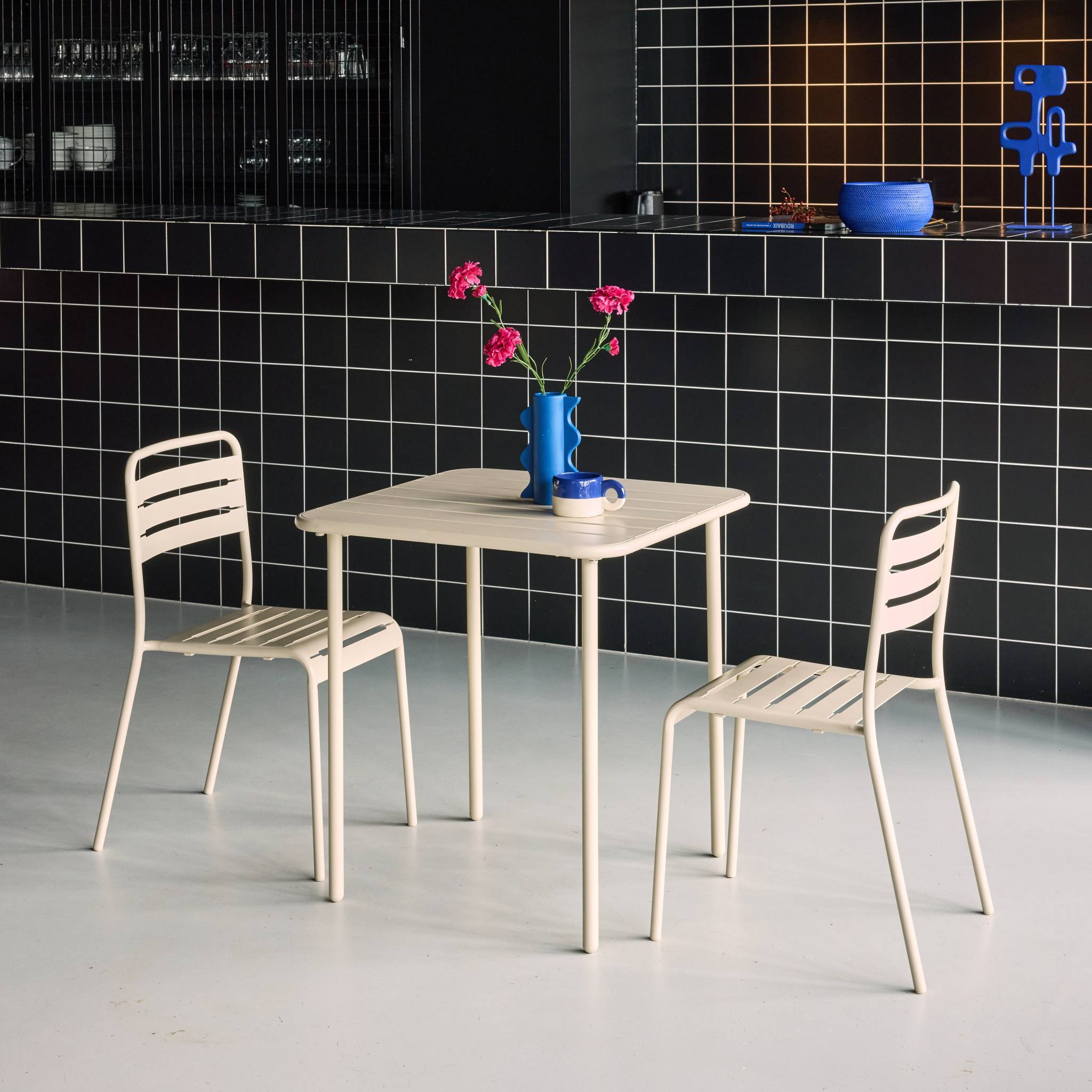 Table de jardin métal + 2 assises beige Amélia