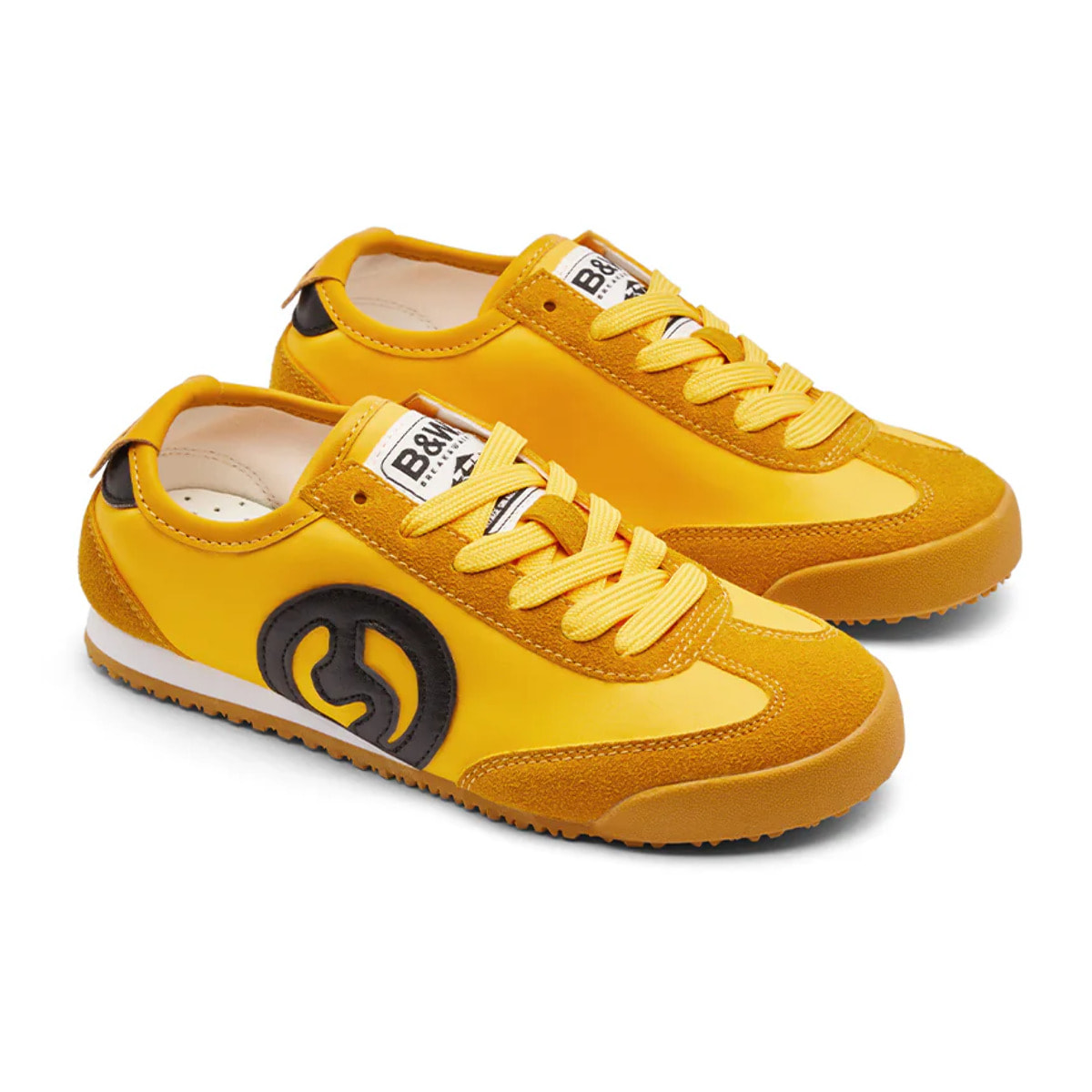 Sneakers gialle con dettagli in pelle scamosciata