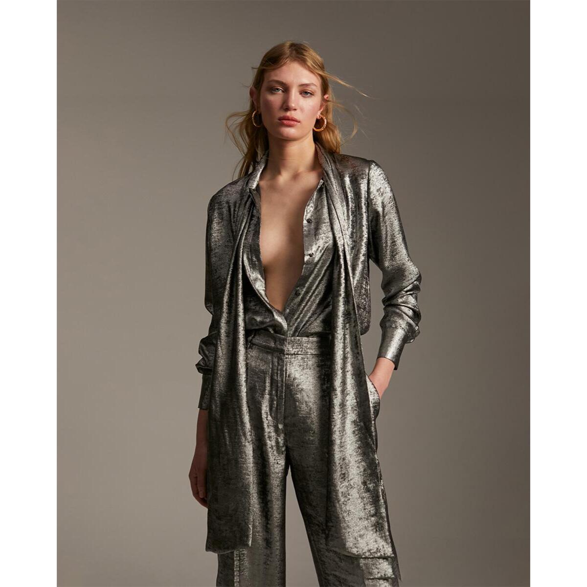 Camicia laminata con colletto a cravatta