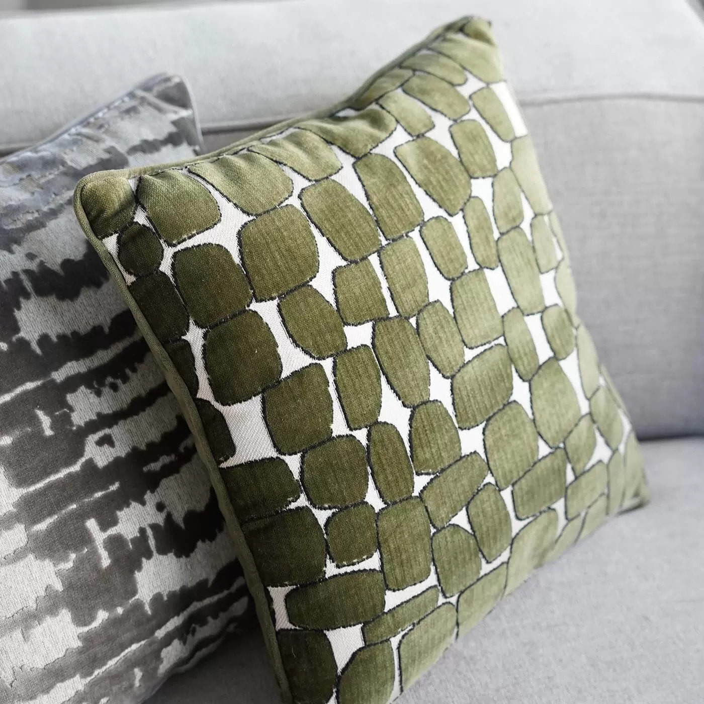Coussin Pebbles vert Kare Design