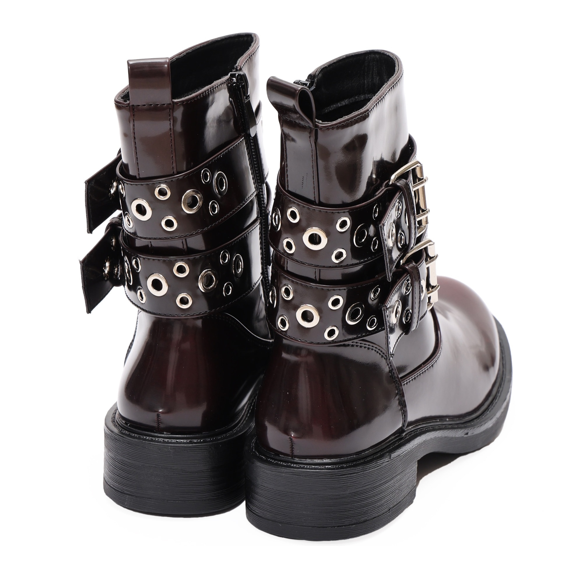 Stivaletto in simil pelle con cinturini