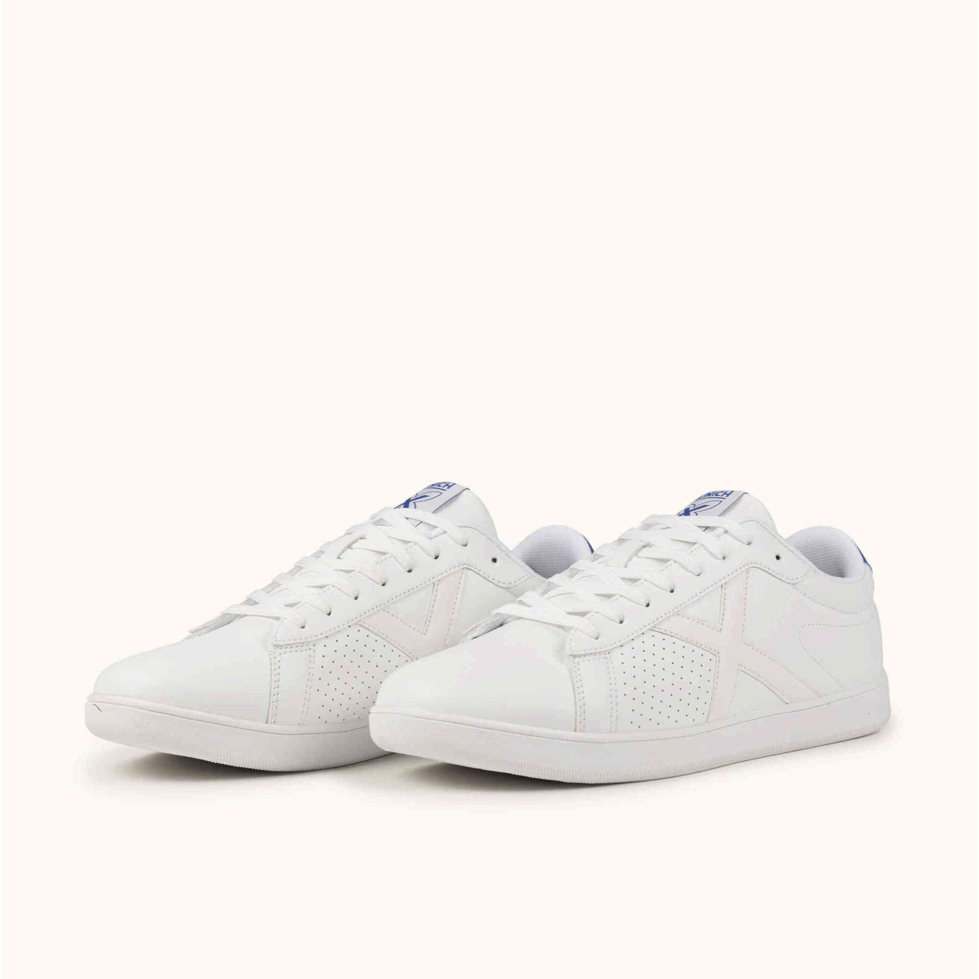 MUNICH OPEN 02 Zapatilla Minimalista Urbana en Piel Blanca con Detalle Azul