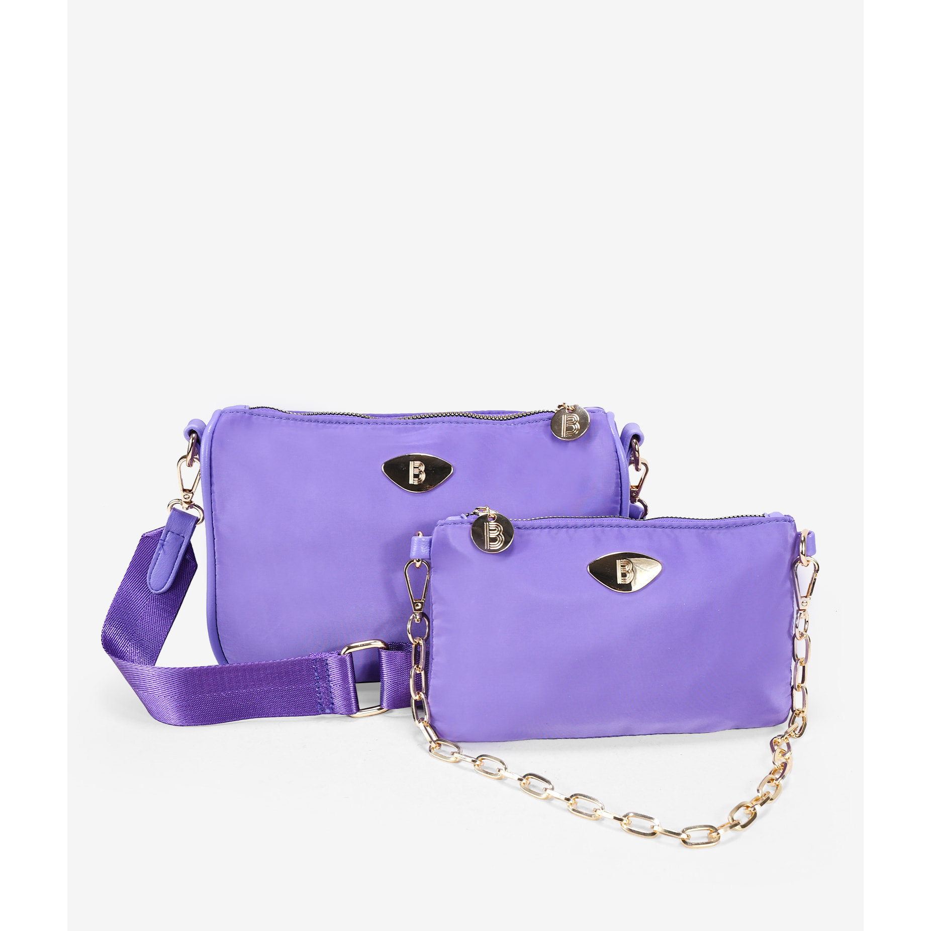 Bolso bandolera de nailon lila con cadena