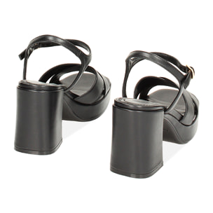 Sandalias con tacones negras