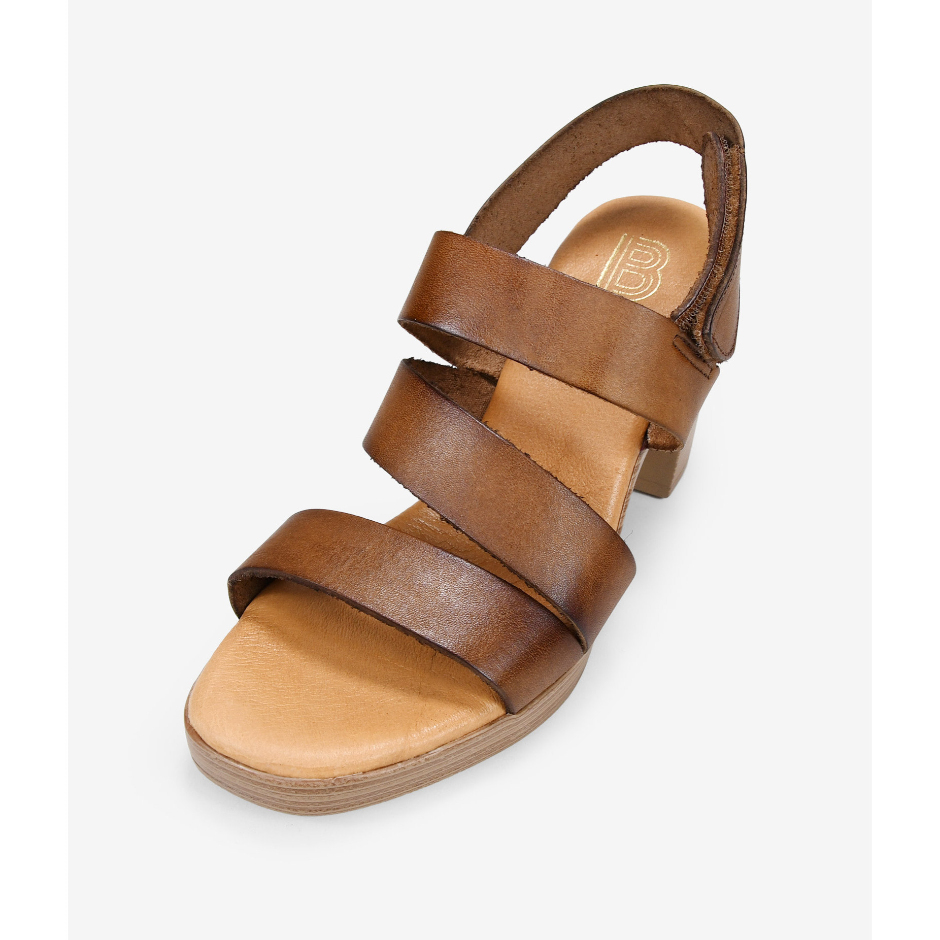 Sandalias de piel marrones con tacón efecto madera