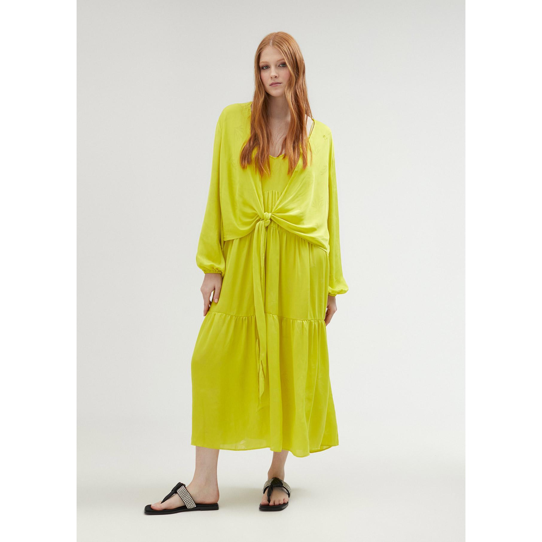 Vestito con spalline e volant