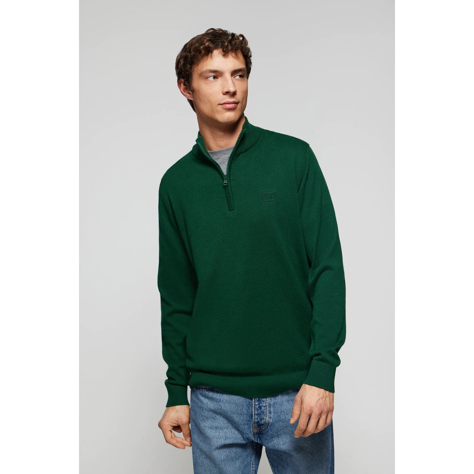 Maglione basic verde bottiglia con cerniera e logo ricamato tono su tono