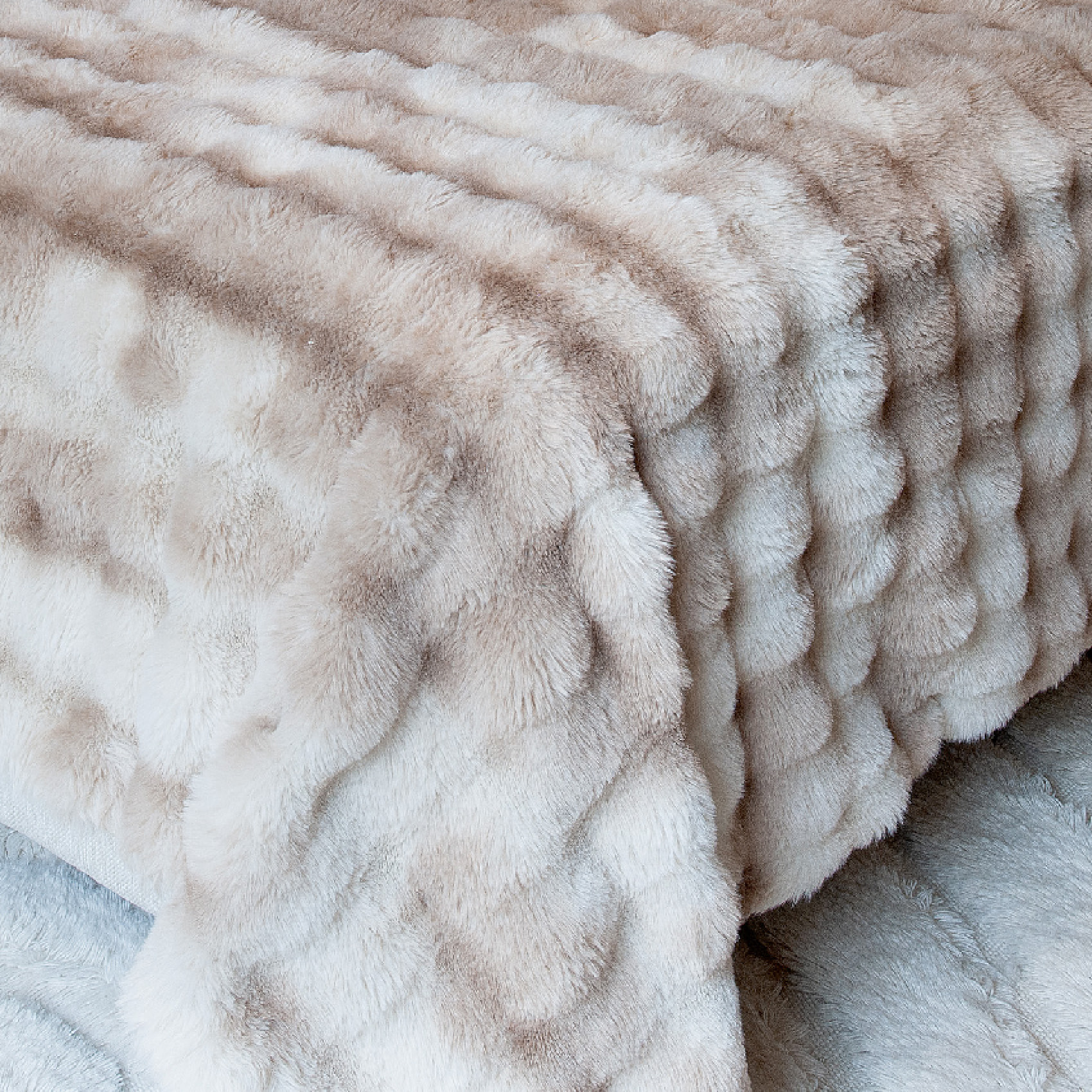 Plaid ou Jeté de Lit Imitation Fourrure Doux - Marron Brun