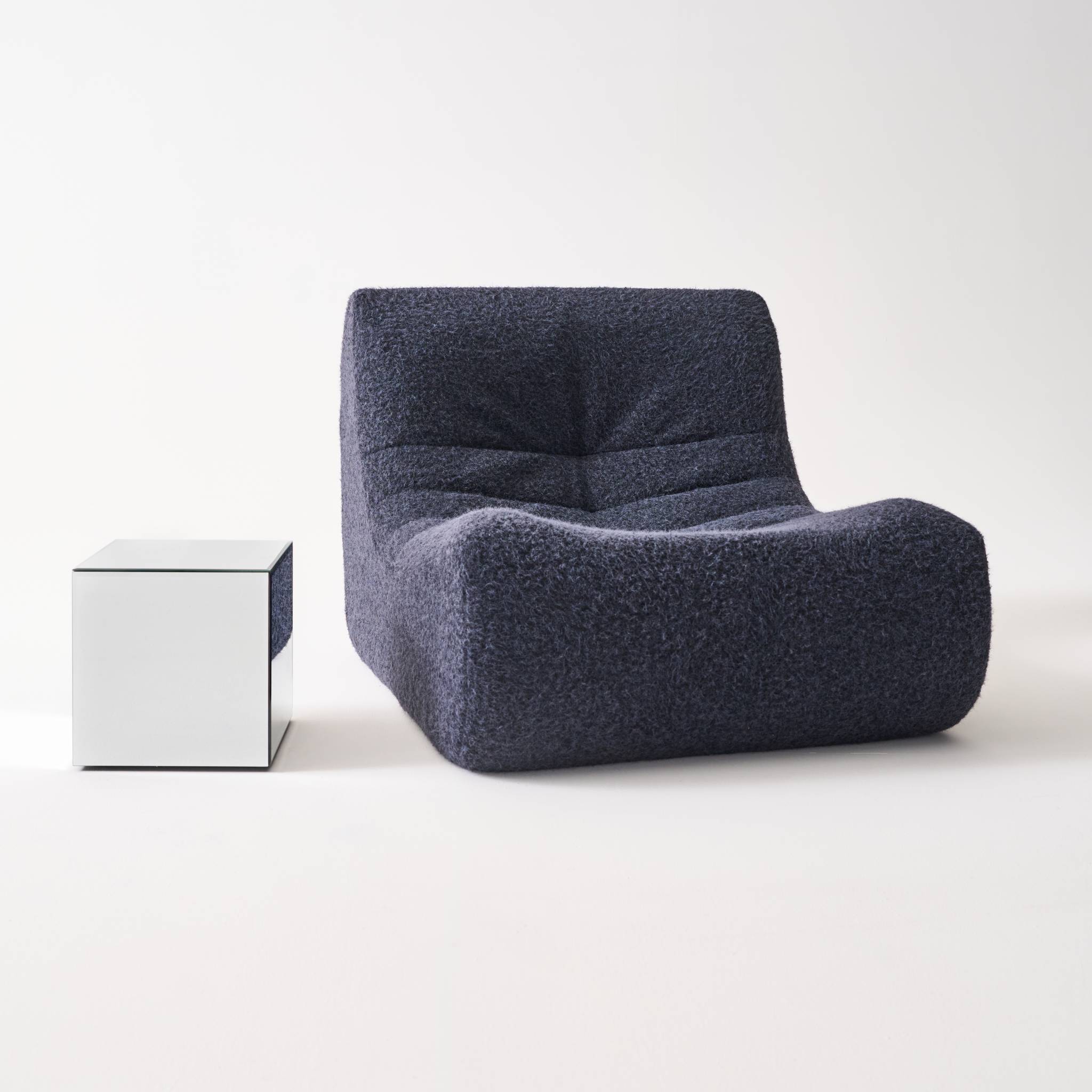 Table cubique miroir transparent. bout de canapé. table d'appoint cube miroir 30cm